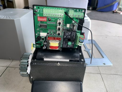Motor cổng lùa YH  800kg-370W - Đài Loan - Image 4